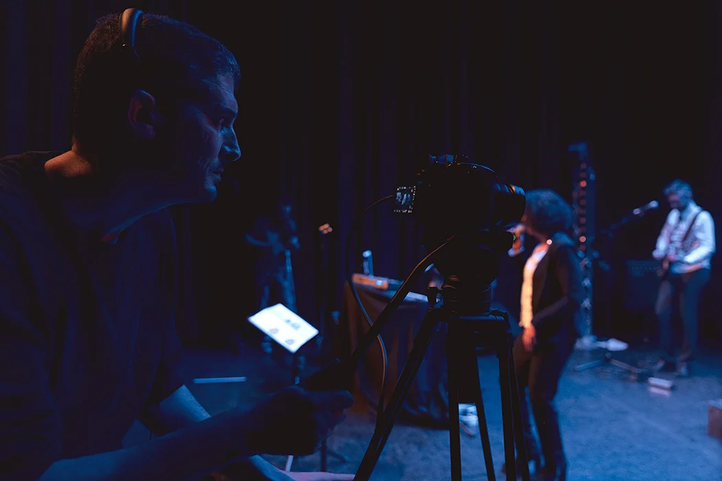 arnaud sedira au cadrage lors du live stream du concert de Diamonds