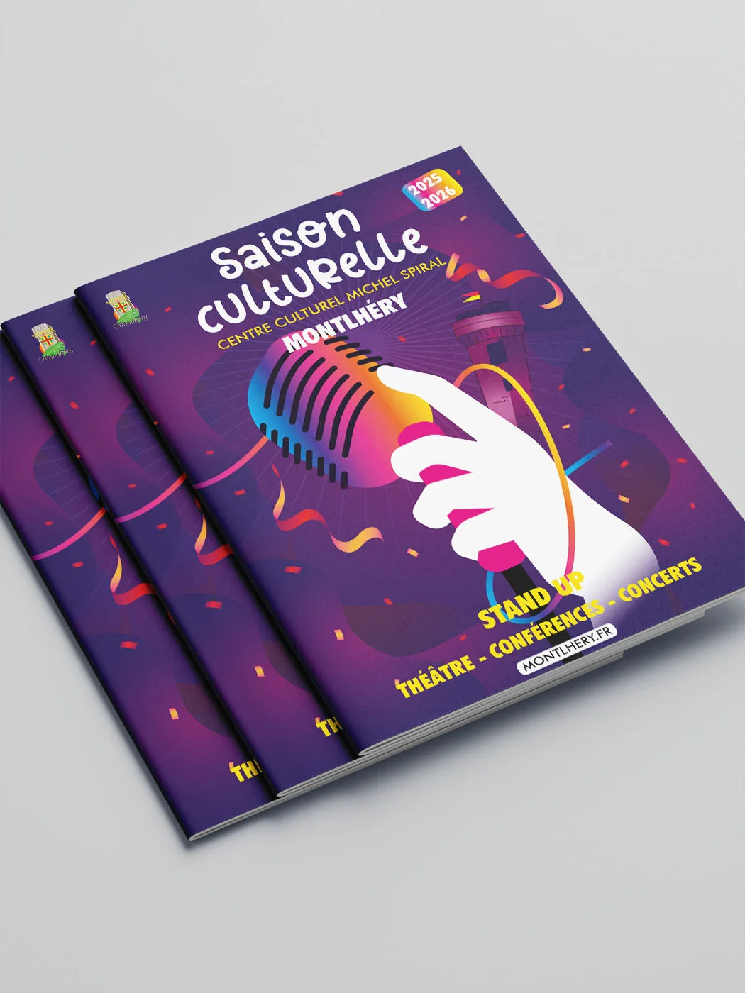 Brochure de la saison culturelle 2025-26 de la Ville de Montlhéry conçue par Arnaud Sedira, graphiste vidéaste