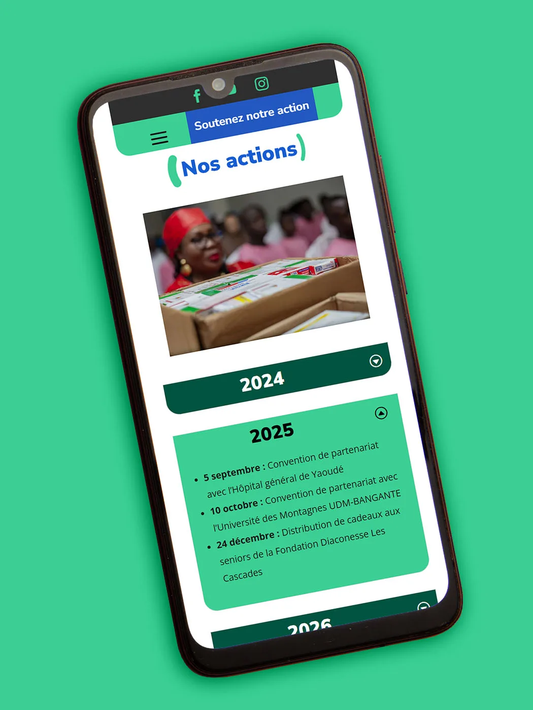 site internet de l'association Renaissance santé vu sur un téléphone, réalisé par Arnaud Sedira Graphiste Vidéaste